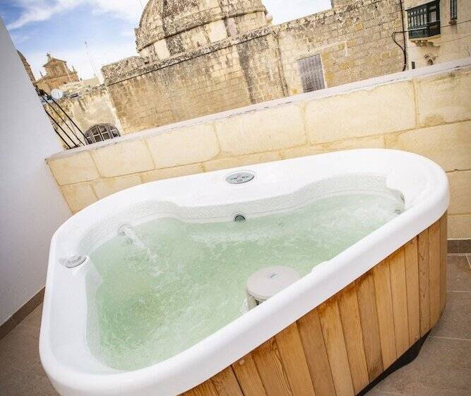 تختخواب و صبحانه Pjazza Suites Boutique Hotel By Cx Collection