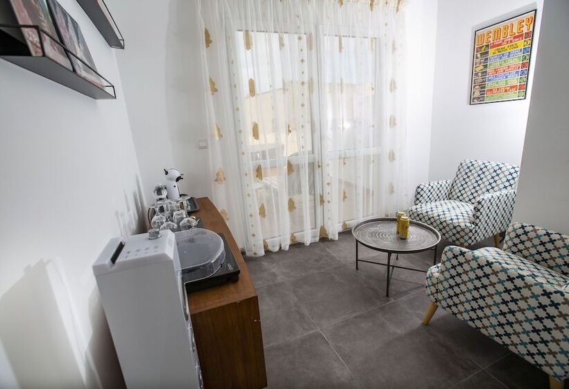 تختخواب و صبحانه Pjazza Suites Boutique Hotel By Cx Collection