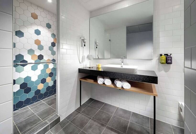 Clarion Hotel Vienna South