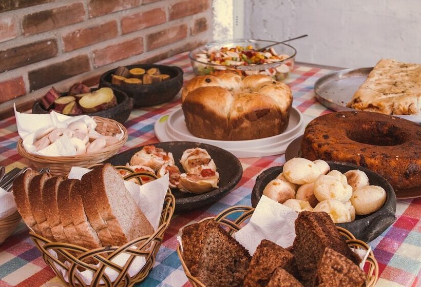 簡易ホテル Pousada Aranã