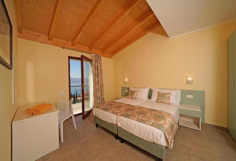 فندق فئة نجمة واحدة Residence Dany Appartamenti Con Cucina Vista Lago Piscina E Parcheggio