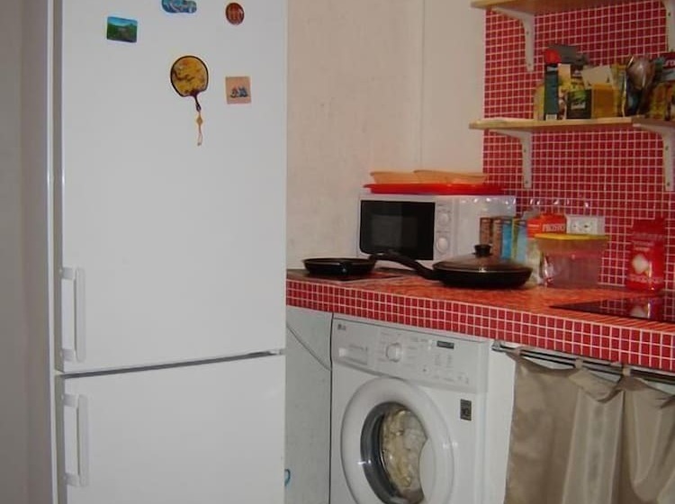 Hostel Katyusha Travel Center