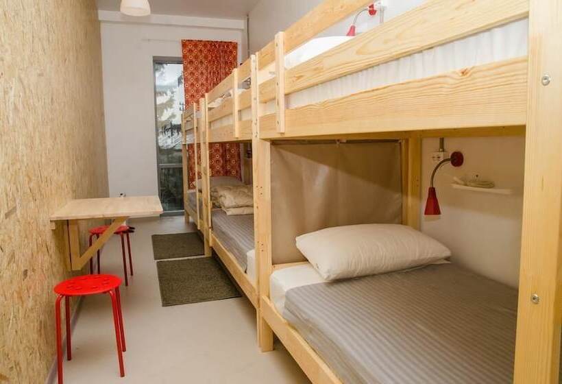 Hostel Katyusha Travel Center