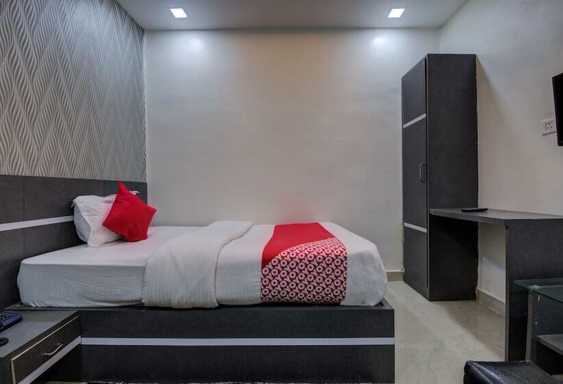 בית מלון כפרי A K Residency By Oyo Rooms