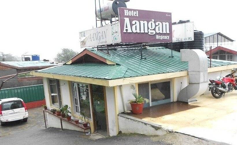 فندق Aangan Regency
