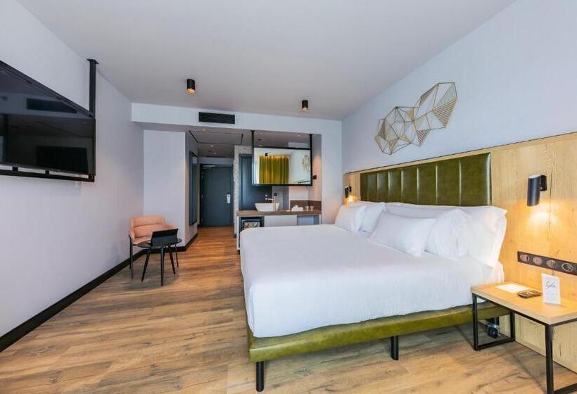 Отель Barcelo Budapest