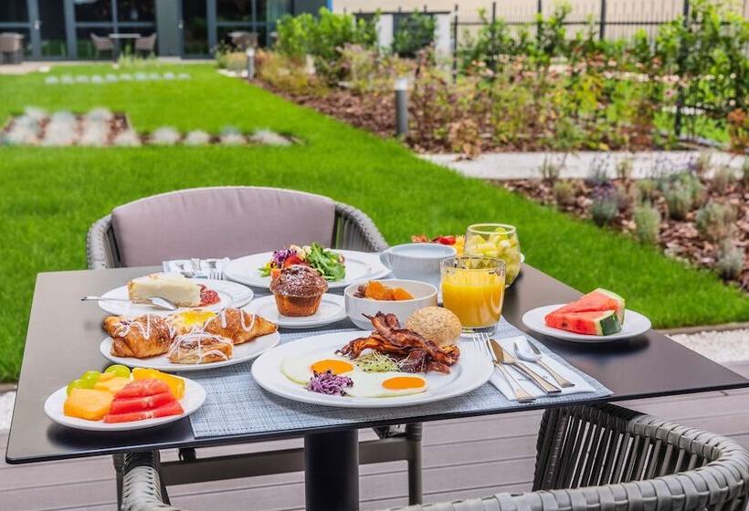 Отель Barcelo Budapest