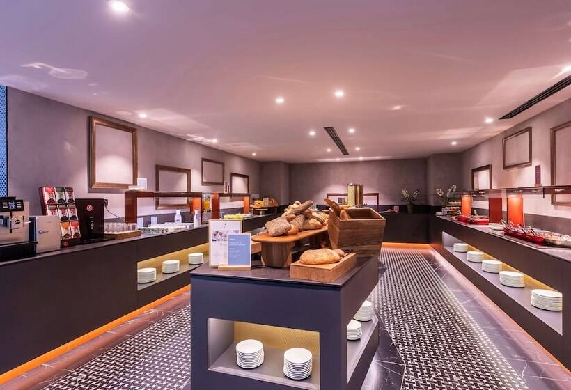 Отель Barcelo Budapest