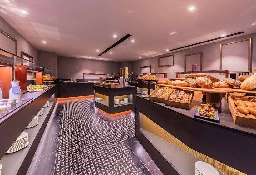 Отель Barcelo Budapest