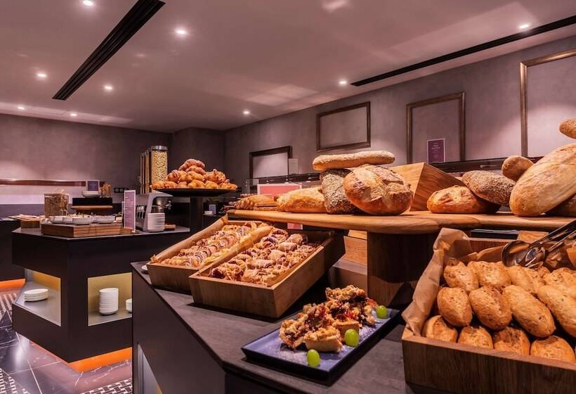 Отель Barcelo Budapest