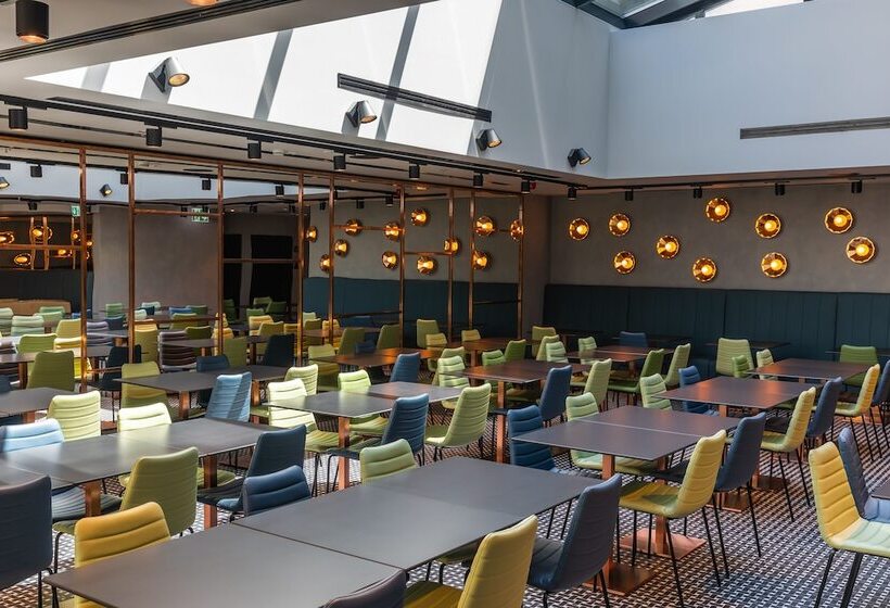 Отель Barcelo Budapest