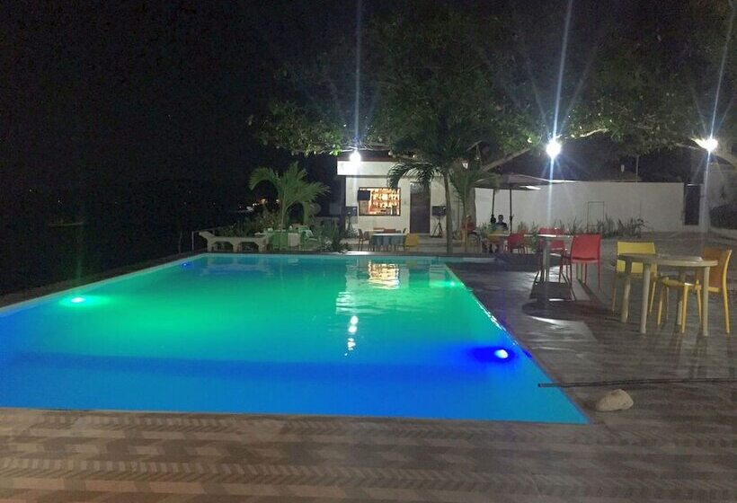 בית מלון כפרי Bentrina Diving Resort