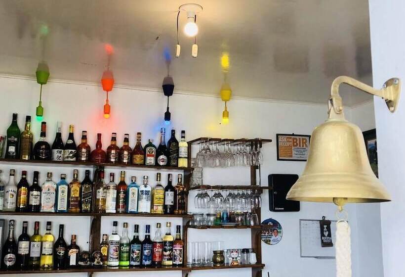 בית מלון כפרי Bentrina Diving Resort