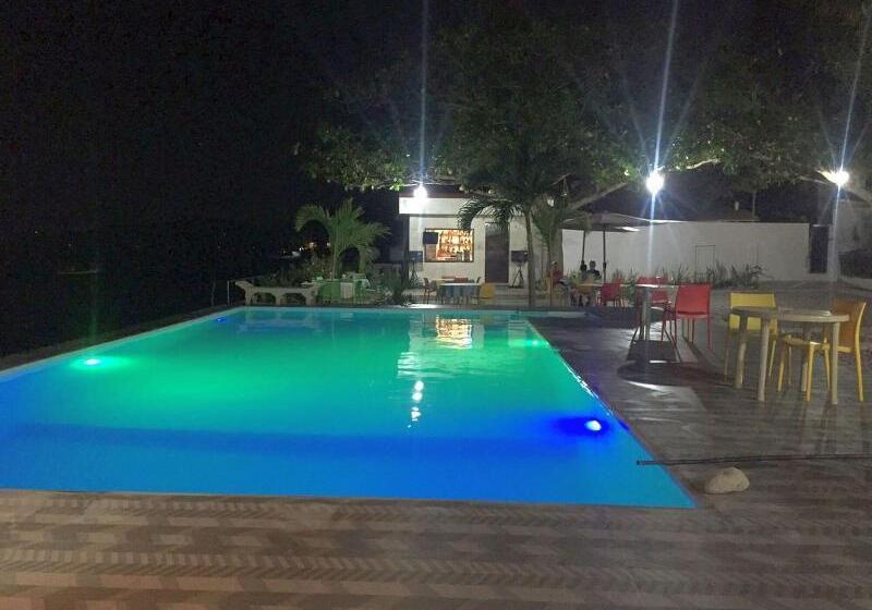 בית מלון כפרי Bentrina Diving Resort