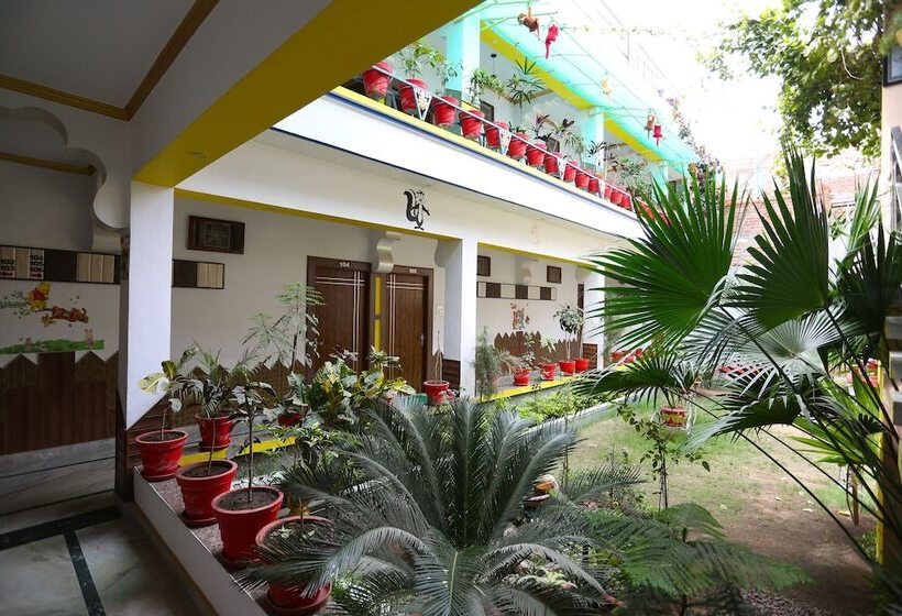 Отель Budha Palace By Oyo Rooms