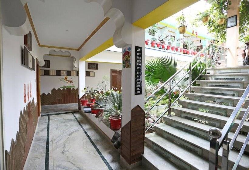 Отель Budha Palace By Oyo Rooms