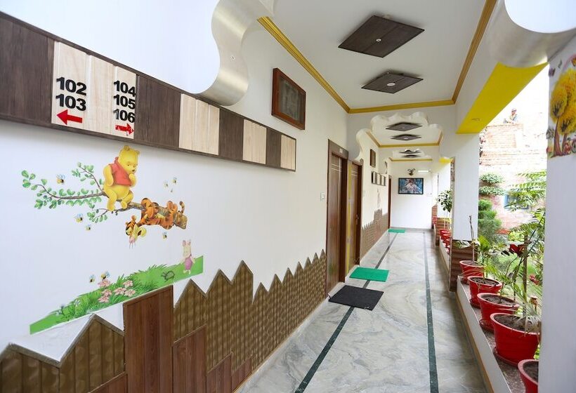 Отель Budha Palace By Oyo Rooms