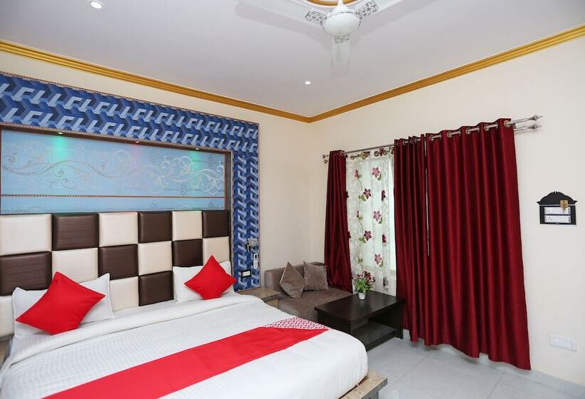 Отель Budha Palace By Oyo Rooms