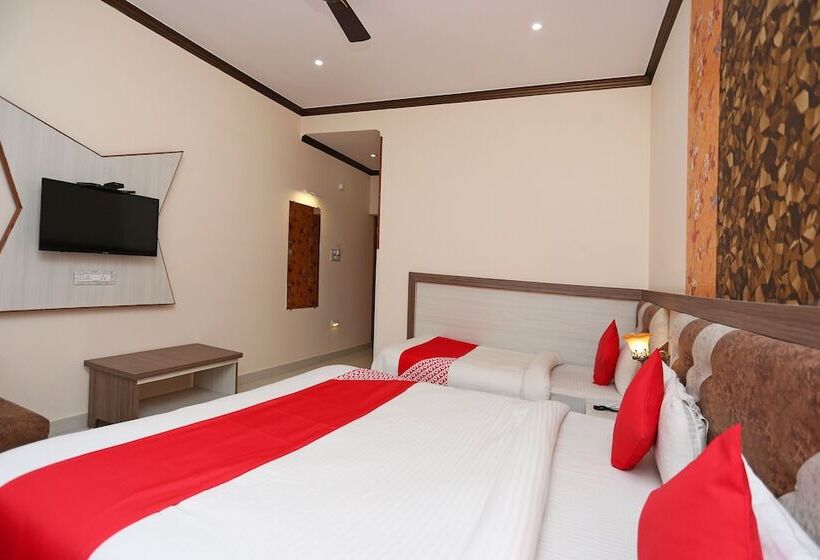 Отель Budha Palace By Oyo Rooms