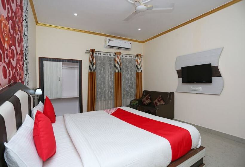 Отель Budha Palace By Oyo Rooms