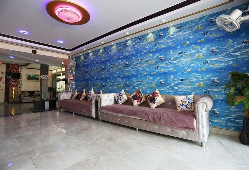 Отель Budha Palace By Oyo Rooms