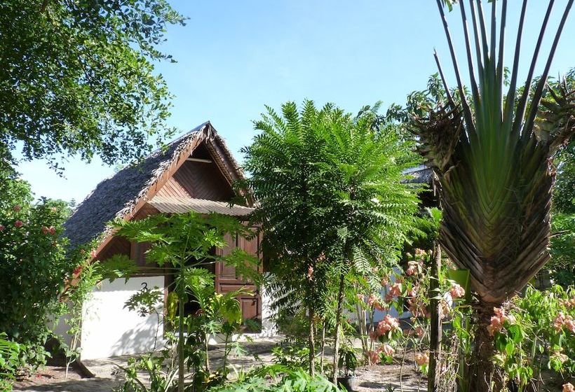 Отель Bungalow Finaritra