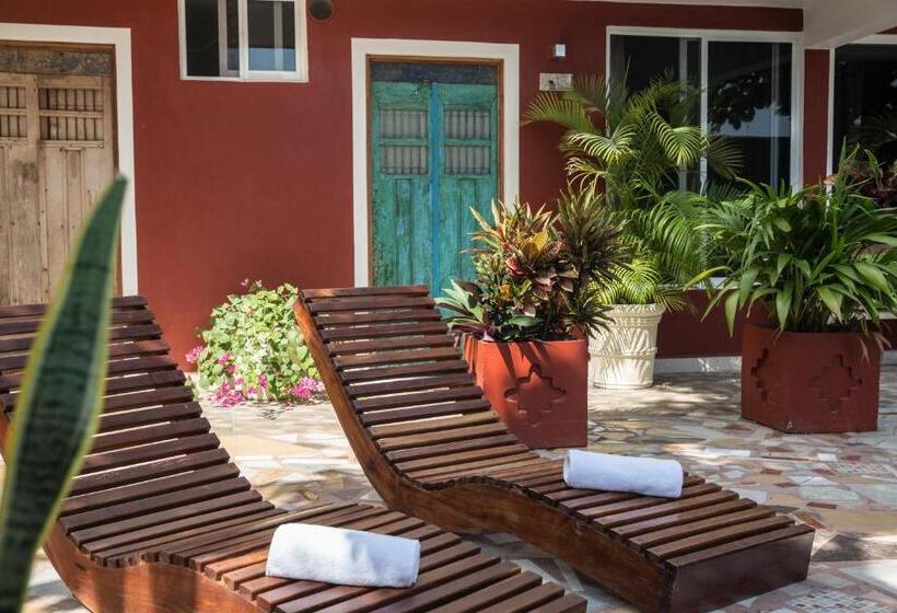 هتل Casa Colonial Tulum