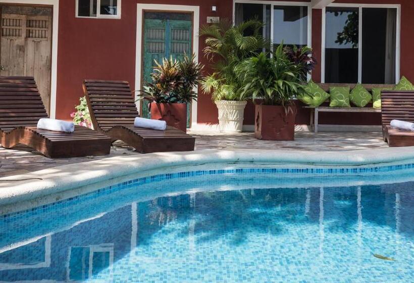 هتل Casa Colonial Tulum