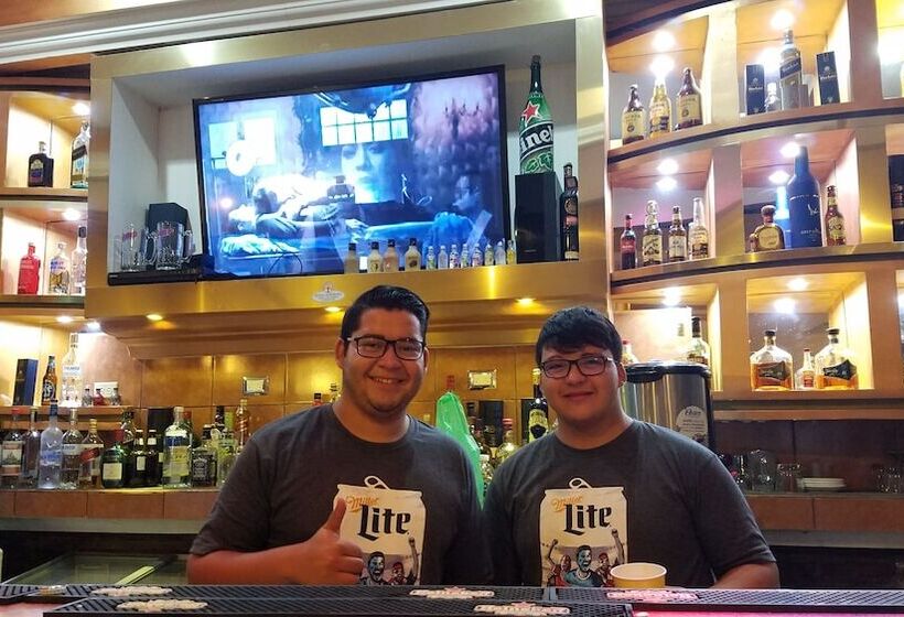 هتل Club Quinta Pat Resort & Restaurant