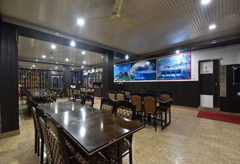 호텔 Dhruv By Oyo Rooms