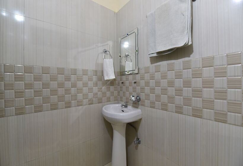 호텔 Dhruv By Oyo Rooms