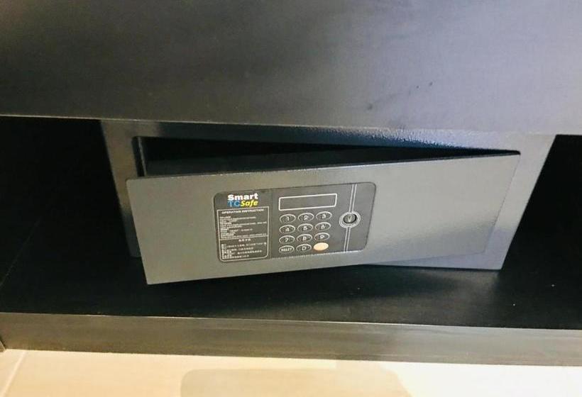 호텔 Enclave Business