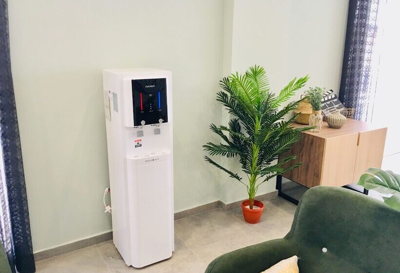 호텔 Enclave Business