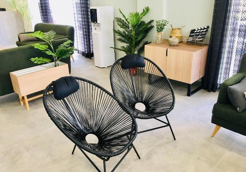 호텔 Enclave Business