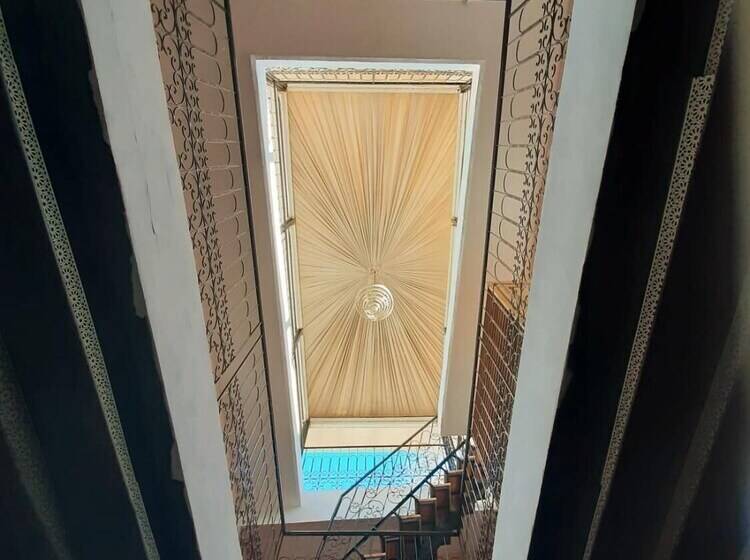 هتل Lahlou Riad Cafeteria