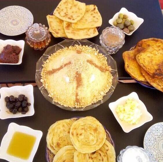 هتل Lahlou Riad Cafeteria