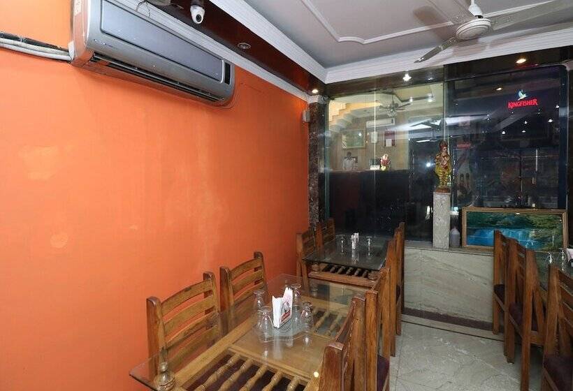 Hotel Laxmi Palace By Oyo Rooms