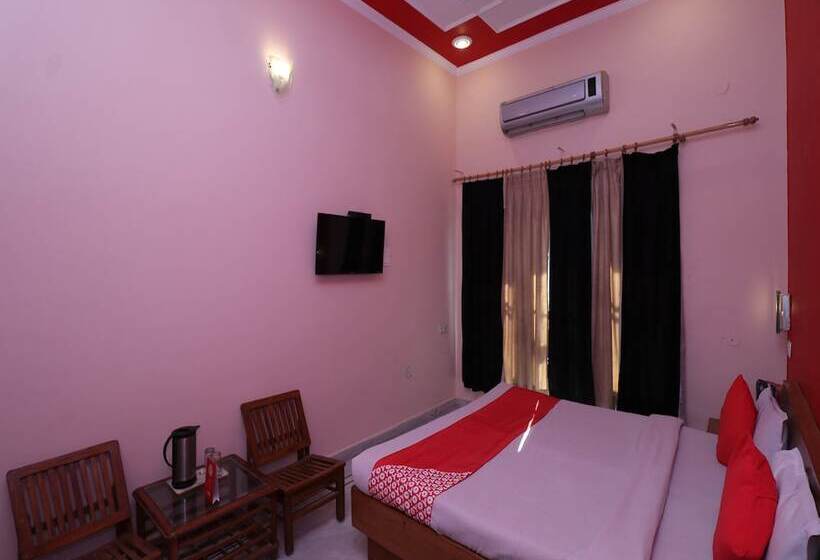 Hotel Laxmi Palace By Oyo Rooms