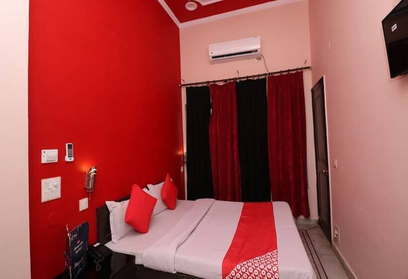 Hotel Laxmi Palace By Oyo Rooms