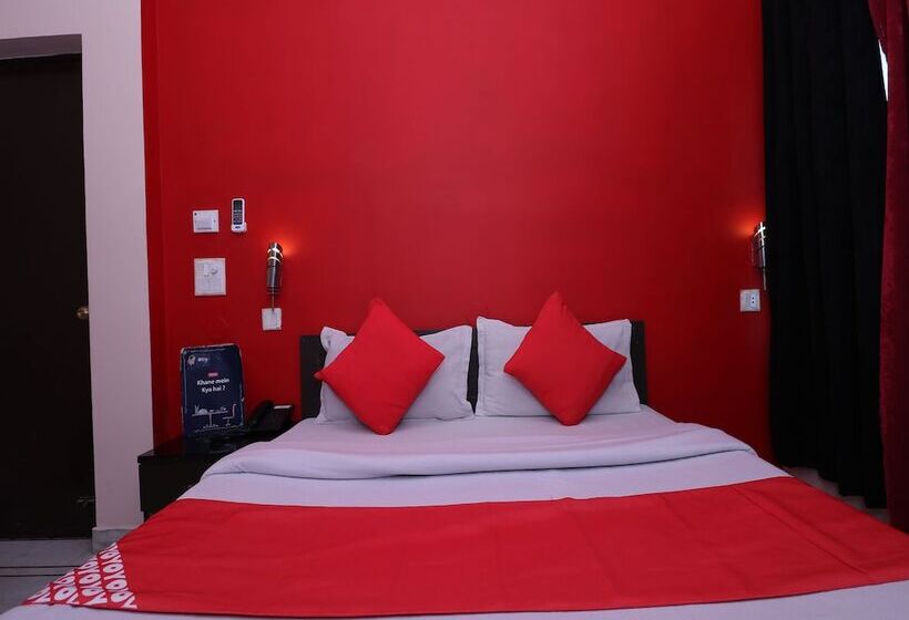 בית מלון כפרי Laxmi Palace By Oyo Rooms
