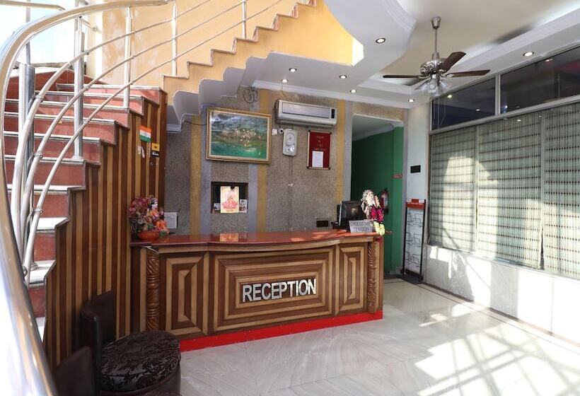 Hotel Laxmi Palace By Oyo Rooms