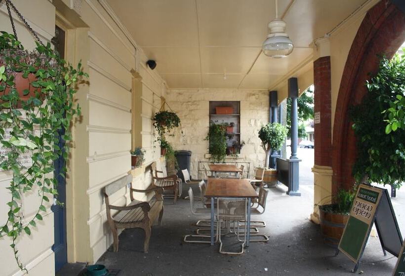 فندق Mickey Bourke S Koroit