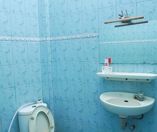 هتل Niaga By Oyo Rooms