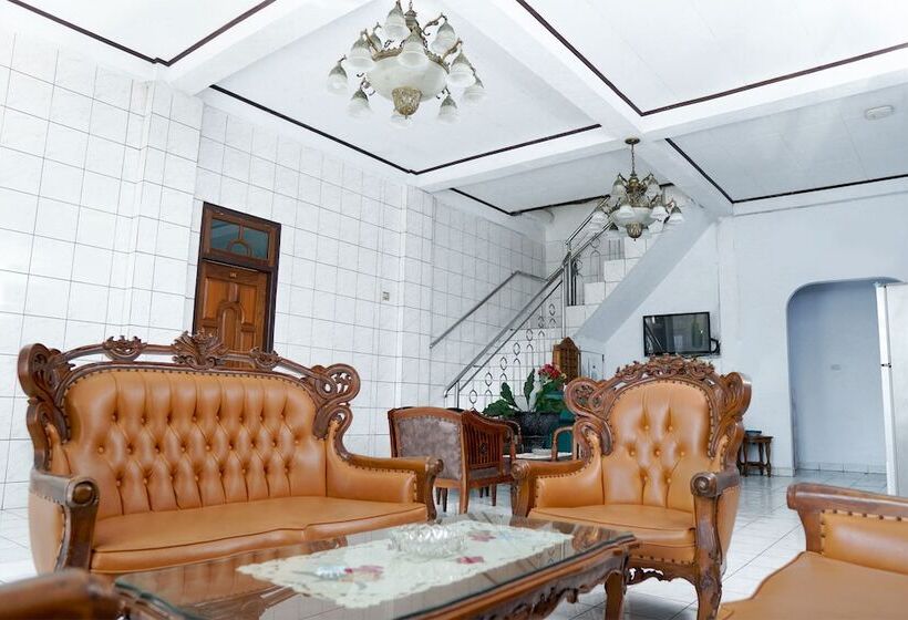 호텔 Niaga By Oyo Rooms