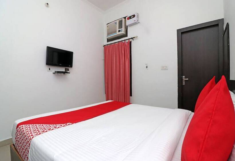 Отель Ojus Tower By Oyo Rooms