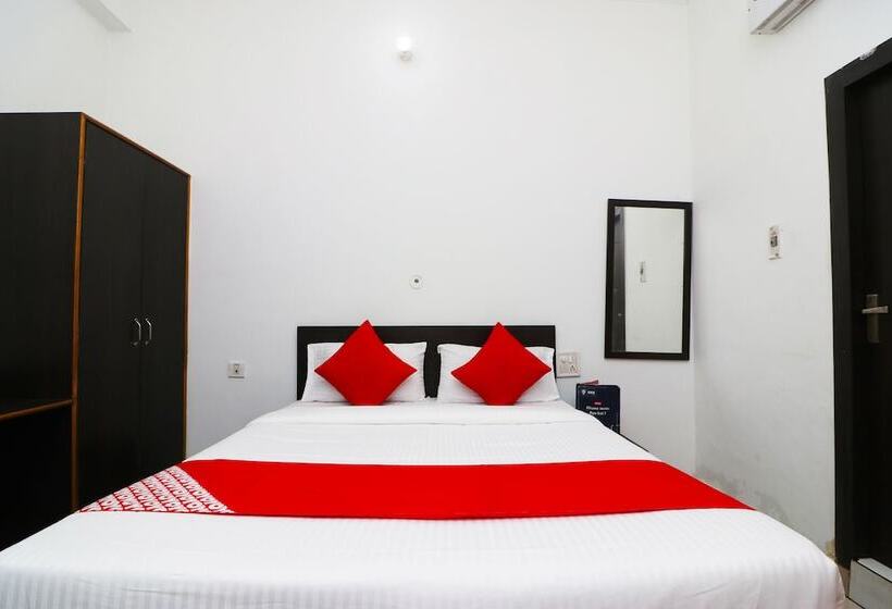 Отель Ojus Tower By Oyo Rooms