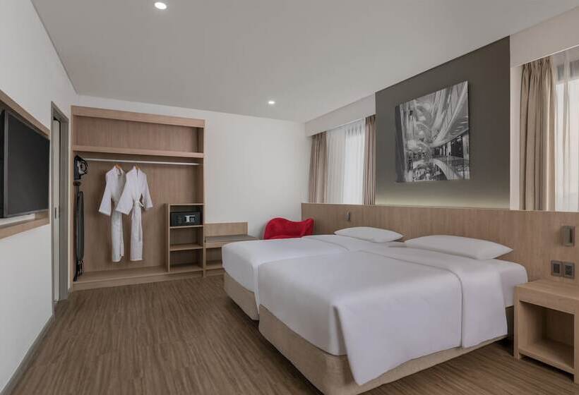 هتل Park Inn By Radisson North Edsa