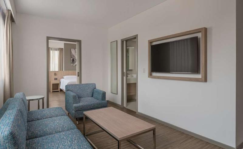 هتل Park Inn By Radisson North Edsa