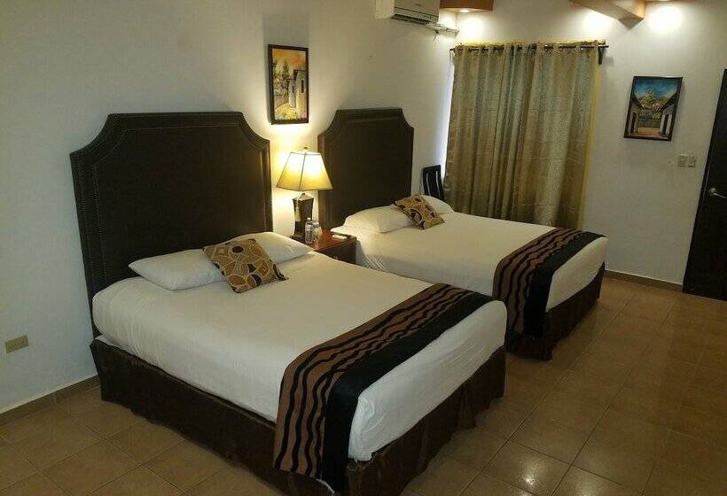 هتل Club Quinta Pat Resort & Restaurant