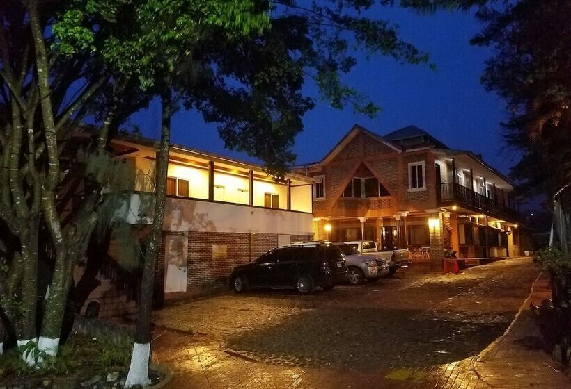 هتل Club Quinta Pat Resort & Restaurant